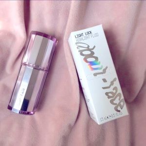 About-Face liquid highlighter in shade Fight or Flight